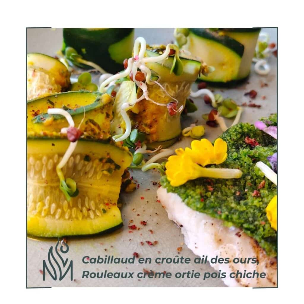 Truite fumée en croûte d'ail des ours avec rouleaux de légumes et de plantes des Bauges